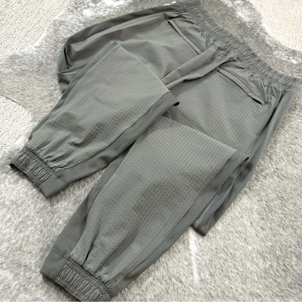 Athleta Textured Brooklyn Jogger Pants - Picture 7 of 12